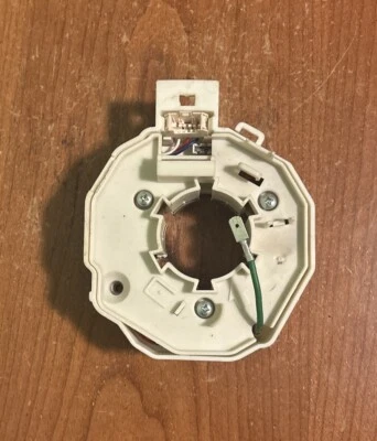 OEM Genuine Fisher & Paykel Washer Drain Pump Assembly, Part #479417, 479627 - Image 1 of 2