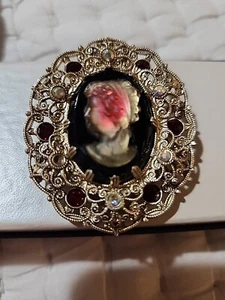 Vintage Gold Tone Filigree Cameo Rhinestone W. Germany Brooch - Picture 1 of 8