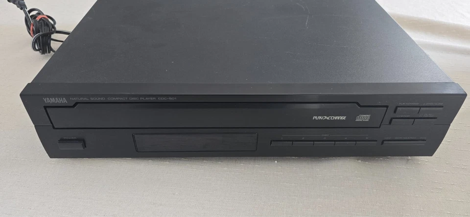 Yamaha CDC-501 5-Disc CD Changer - Tested & Working - Auto Play & Skip - Image 1 of 4
