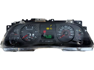 Cuadro de instrumentos velocímetro Ford F250SD y F350SD 2005 153.827 millas diésel - Imagen 1 de 3