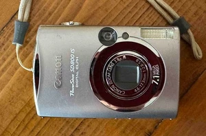Canon PowerShot SD800 IS – DigiCam: Tested – 2 new Batts + Chrgr + 2 GB SD Card - Picture 1 of 14
