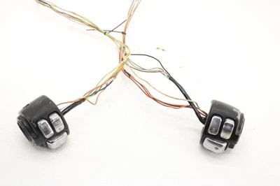 Interruptor de control izquierdo/derecho Harley Davidson Softail Dyna 2002-2006 Foto 1 de 4