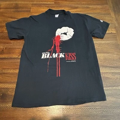 Camiseta Gráfica Cómic Erótica Beso Negro Muy Rara De Colección Diseño Grafito Grande Foto 1 de 4