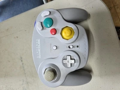 Nintendo Gamecube Wavebird Wireless Controller Platinum CONTROLLER ONLY - Image 1 of 4
