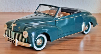 Peugeot 203 Cabriolet (1954) Dunkelgrün SOLIDO 8155 1:18 - Bild 1 von 4