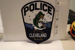 police patch  CLEVELAND POLICE MINNESOTA - Picture 1 of 1