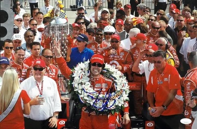Foto brillante firmada por Dario Franchitti Indy Car Racer 12x18 autenticada por JSA Foto 1 de 2