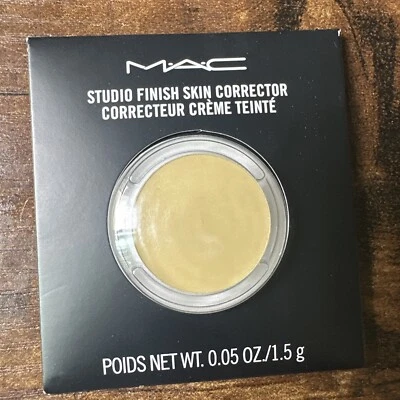 MAC Studio Finish Skin Corrector Refill For Pro Palette BLONDE ASH - Image 1 of 2