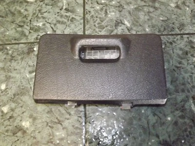 OEM 94-01 Acura Integra внутренняя нижняя крышка предохранителя приборной панели водителя черная версия A20 - Изображение 1 из 4