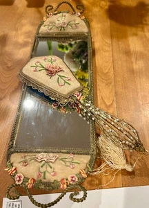 DE COLECCIÓN ANTIQ VICTORIANO EDUARDIANO CINTA FLORAL SIM PERLAS LATÓN TOCADOR BANDEJA H ESPEJO - Imagen 1 de 17