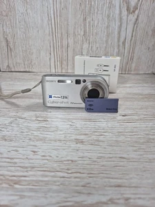 Sony Digital Camera Cybershot DSC-P200 7.2MP Silver Tested - Picture 1 of 5