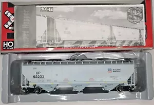 SXT30452 Scaletrains Union Pacific 5188 Covered Hopper - Picture 1 of 6