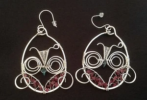 Pendientes de plata esterlina y turmalina Búho envueltos en alambre hechos a mano artesanalmente ÚNICOS EN SU CLASE - Imagen 1 de 8