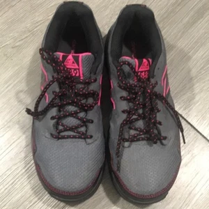 New Balance Composite Toe 589 Work Sneakers - Picture 1 of 9