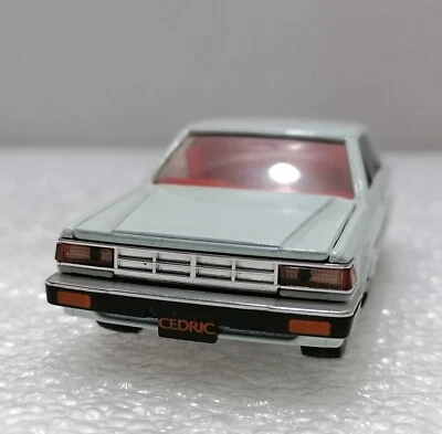 NISSAN Cedric 2.8D SGL 1984 - Vintage 1:40 Scale , Tomica Japan 1980s - Image 1 of 4