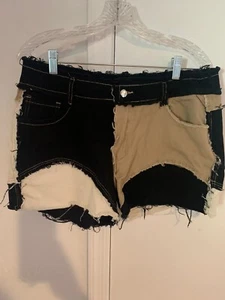 Damen Jeansshorts ausgefranster Saum distressed schwarz braun Größe 2XL leicht gebraucht  - Bild 1 von 3