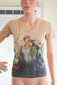 Casa Bacardi Tan All Over Graphic Print T-Shirt Rock Star Ladies V-Neck Sz S - Picture 1 of 9