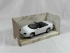 Maisto 1/25 Scale Die Cast Model Chevrolet Camaro Z28 - White Boxed - Picture 1 of 10