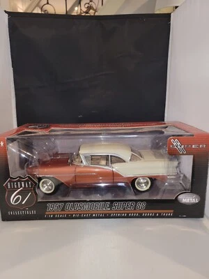 1957 Oldsmobile Super 88 1:18 - шоссе 61 РЕДКАЯ - Tu тон бронзы и слоновой кости - Изображение 1 из 4