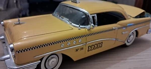 RARE BUICK CENTURY coupé jaune TAXI 1955 ECHELE 1/18 MIRA Semi Neuf - Foto 1 di 18