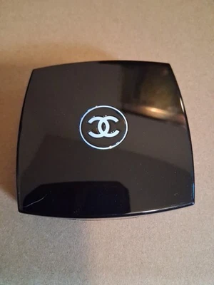 Chanel Tisse Beverley Hills Foto 1 de 2