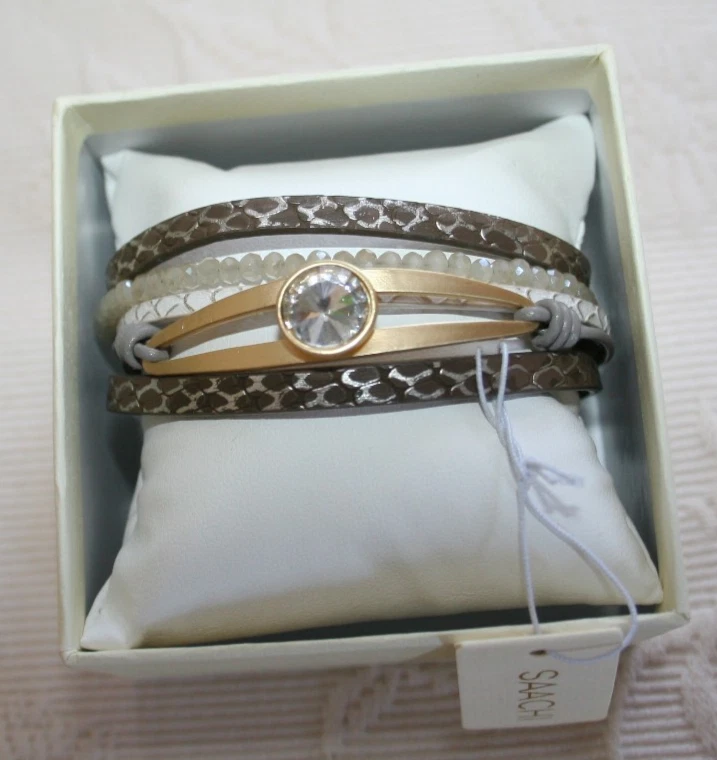 Brazalete Saachi Deslumbrante Cuentas de Vidrio Cristales Cuero Vegano Envolvente de Metal Nuevo en Caja Foto 1 de 1