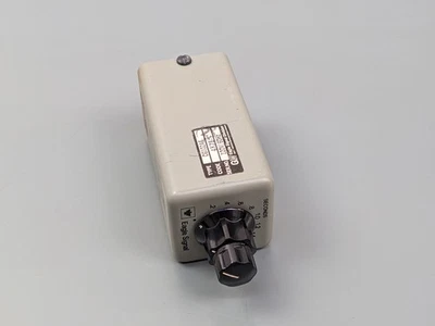 Relé de retardo de tiempo Eagle Signal CG102A6 ~ 0 - 2,0 segundos Foto 1 de 4