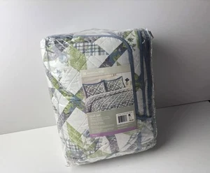 Essential Home 2 Piece King Quilt and One Pillow Sham Country Floral Machine 1A - Picture 1 of 7