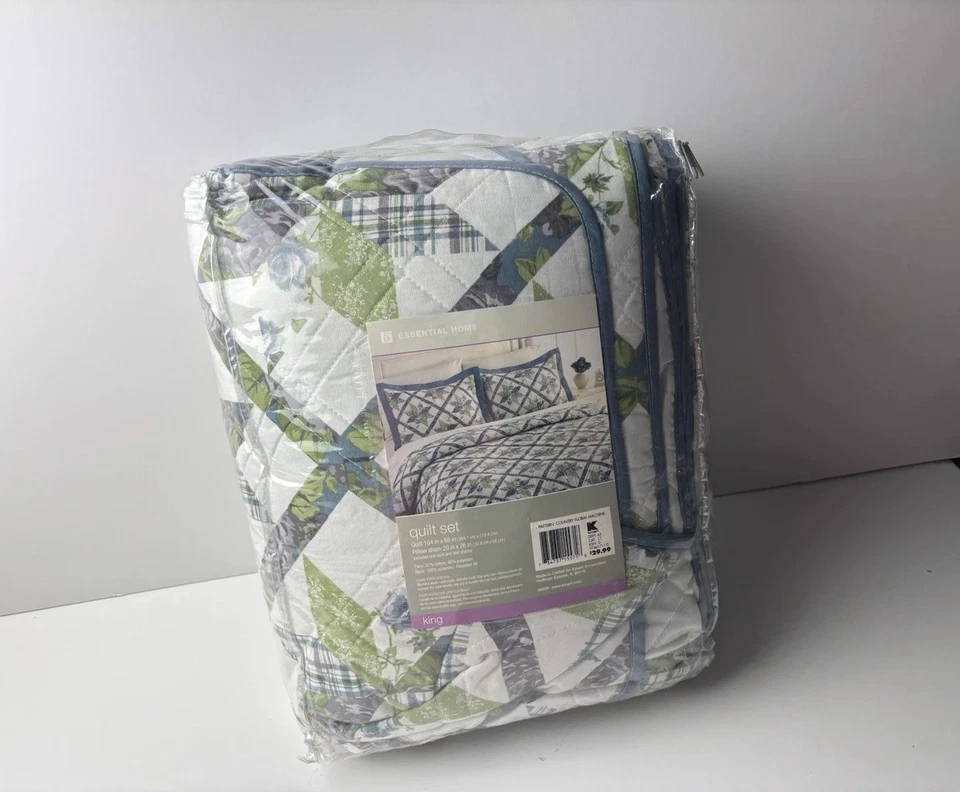 Essential Home 2 Piece King Quilt and One Pillow Sham Country Floral Machine 1A - Image 1 of 4