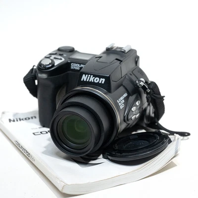 Nikon Coolpix 5700 Digital Camera - For Parts or Repair! Sensor/Screen Glitches - Image 1 of 4