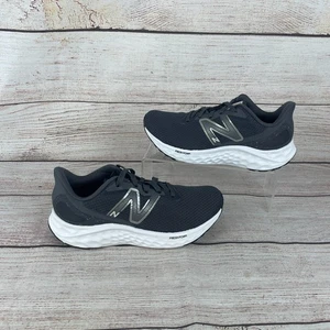 Zapatos para correr New Balance Fresh Foam Arishi V4 para mujer talla 6,5B negros blancos - Imagen 1 de 9