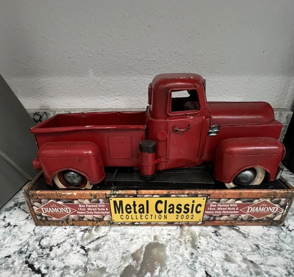 Diamond Of California Metal Classic Collection 2002 Pickup Truck Cream Color
