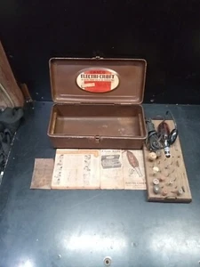 Caja de herramientas eléctricas artesanales CASCO ELECTRI de colección rota de los años 50 solo piezas - Imagen 1 de 24