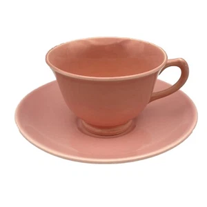 Juego de tazas y platillos de té con patas Luray Pastels Pink de Taylor, Smith & T (TS&T) 1 - Imagen 1 de 11