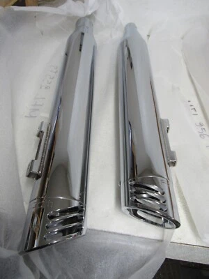 HARLEY DAVIDSON SLIP ONS CHROME DRESSER 4" FREEDOM PERFORMANCE HD00609 HD-45 - Image 1 of 4