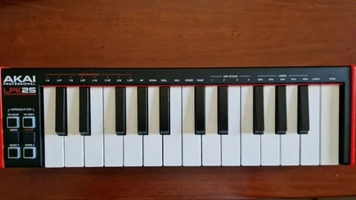 AKAI LPK25 MK2 Tastiera MIDI / USB - Immagine 1 di 4