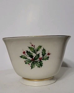 Lenox Christmas Candy/Nut Bowl Holly Berries Mistletoe Gold Trim 3" Square - Picture 1 of 7