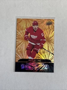 2020-21 UD Extended Series Orange Dazzlers Filip Zadina #DZ-116 Red Wings - Picture 1 of 2