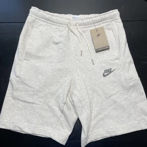 Nike Men's Sportswear Standard Fit Straight Leg Shorts DR9130 NEW Size Small - Picture 1 of 9