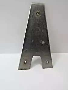 Pared industrial vintage de aluminio letra A de 5 pulgadas de alto rescatada #US23 - Imagen 1 de 5