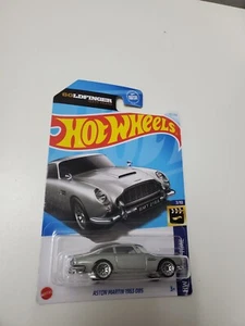Hot Wheels 2024 #107/250 - Aston Martin 1963 DB5 - James Bond GoldFinger - Picture 1 of 3