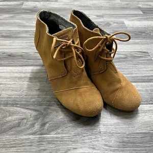 TOMS Lace Up Brown Suede Leather Wedge Ankle Boots Women's Size W 6.5 - Picture 1 of 7
