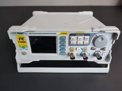 FY6900-60M DDS 2-Kanal Arbitrary Funktions- Signalgenerator Frequenzzähler - Bild 1 von 3