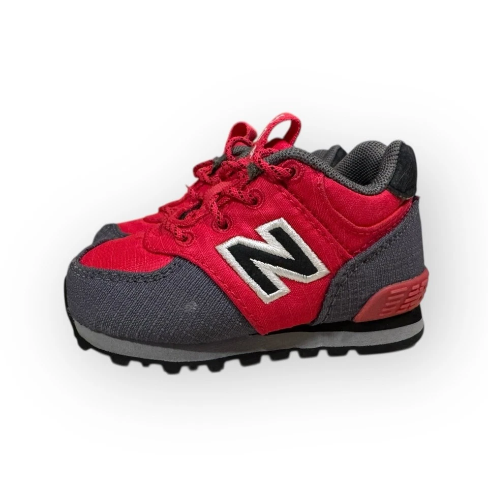 Zapatilla deportiva con cordones New Balance 574 V1 Lux para niños roja/gris talla 3 Foto 1 de 4
