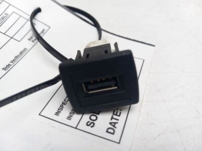 Mercedes-Benz ML63 2012 inserción USB 47430 Foto 1 de 4