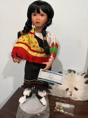 Фарфоровая кукла Ashton-Drake индейская принцесса «Танцовщица бабочка» - Изображение 1 из 4