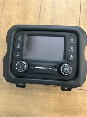 2018-2020 Jeep Wrangler OEM Radio 5" Touch-Screen Uconnect VP2 5 JL NA MOPAR - Image 1 of 4