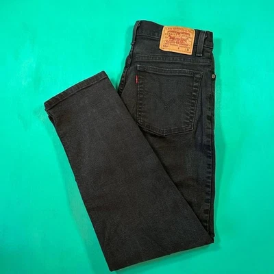 Jeans vaqueros vintage Levi’s 550 relaxed fit negros años 2000 de colección Levi’s 550 jeans Foto 1 de 4