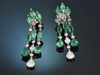 ELEGANT FUNKELNDE SMARAGD OHRRINGE MIT BRILLANTEN AUS WEISS GOLD 750 - Bild 1 von 4
