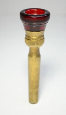 Boquilla trompeta embocadura visible CONN roja transparente baquelita BI-421 de colección Foto 1 de 4